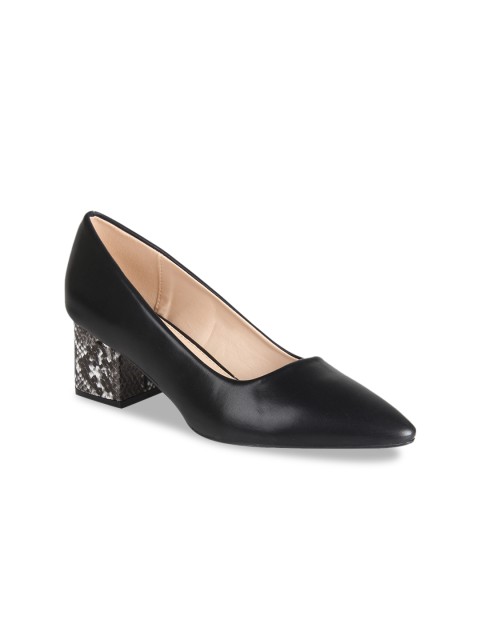 

Flat n Heels Women Black Solid Pumps