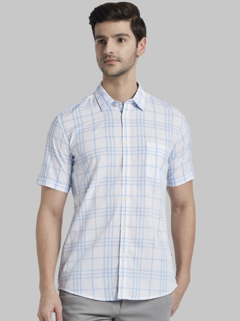 

Parx Men White & Blue Regular Fit Checked Casual Shirt