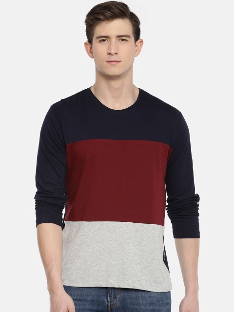 

Braveo Men Navy Blue Colourblocked Round Neck T-shirt