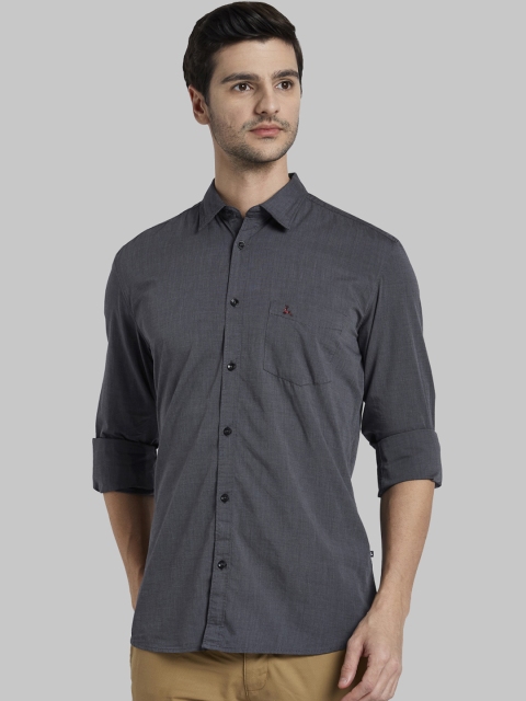 

Parx Men Grey Regular Fit Solid Casual Shirt