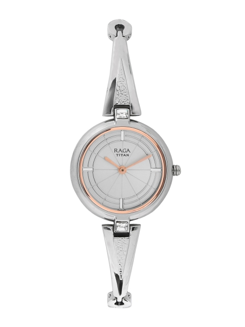 

Titan Women Silver-Toned Analogue Watch 2581SM01