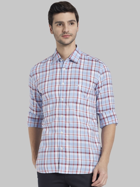 

Parx Men Blue & Red Regular Fit Checked Casual Shirt