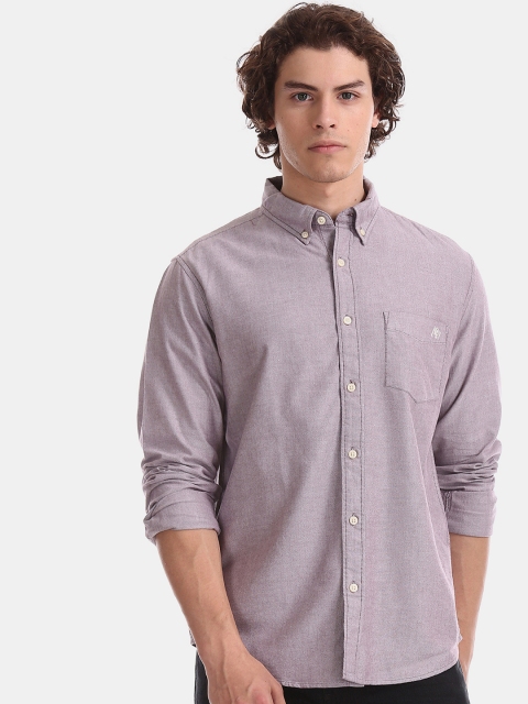 

Aeropostale Men White & Burgundy Regular Fit Solid Casual Shirt