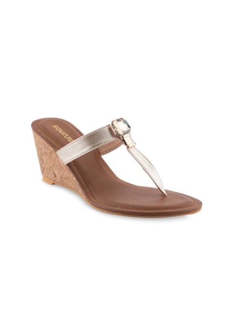 

Signature Sole Women Gold-Toned Solid Heels