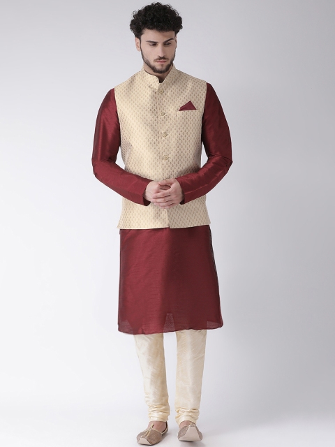 

TABARD Men Beige & Maroon Solid Kurta Set