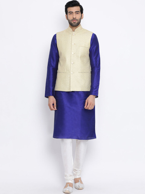 

NAMASKAR Men Blue & White Self Design Kurta with Churidar