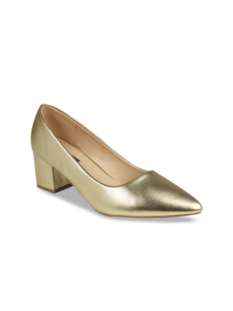 

Flat n Heels Women Gold-Toned Solid Pumps
