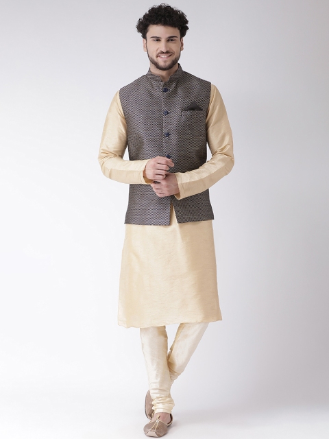 

TABARD Men Blue & Beige Solid Kurta Set