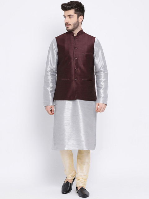 

NAMASKAR Men Brown & Silver-Coloured Solid Kurta with Churidar