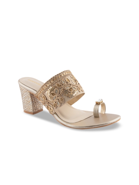 

Signature Sole Women Gold-Toned Woven Design Sandals