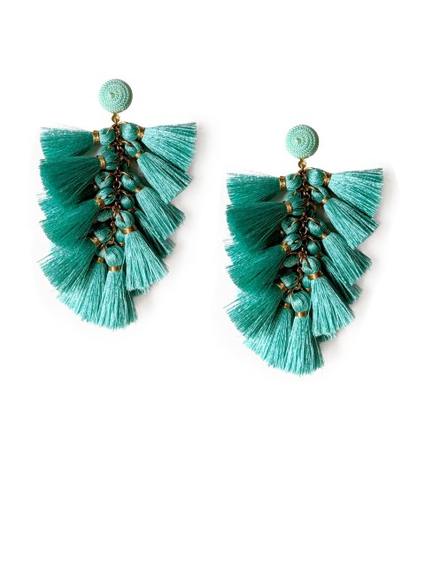 

Foxy Sperks Green Feather Shaped Drop Earrings