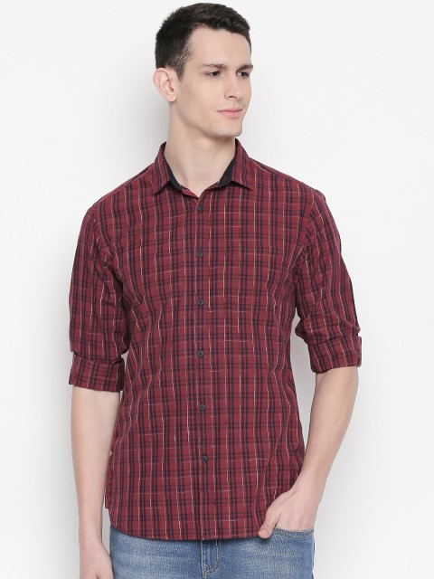 

BYFORD by Pantaloons Men Red & Black Slim Fit Checked Casual Shirt