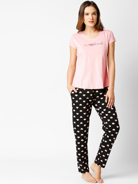 

I like me Women Peach-Coloured & Black Printed Night Suit
