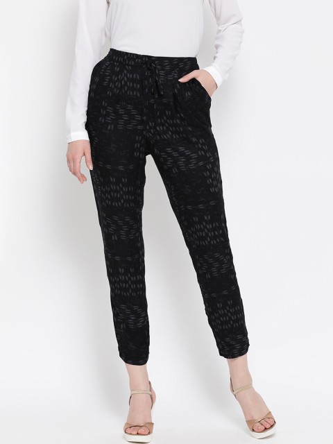 

Oxolloxo Women Black Regular Fit Printed Regular Trousers