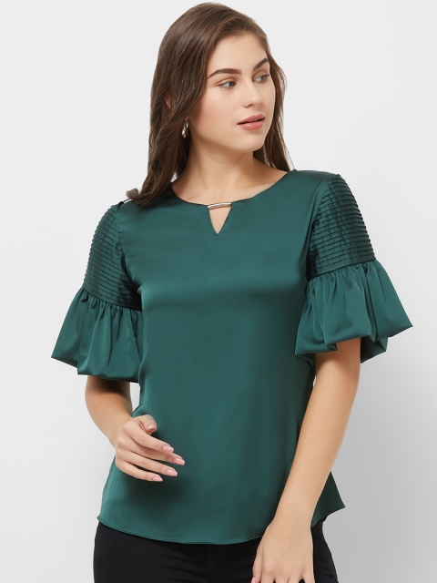 

Soie Women Green Solid Top