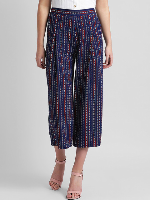 

Zink London Women Blue & Red Regular Fit Printed Culottes