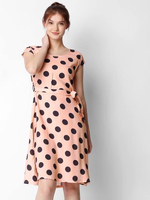 

I like me Peach-Coloured & Black Printed Nightdress