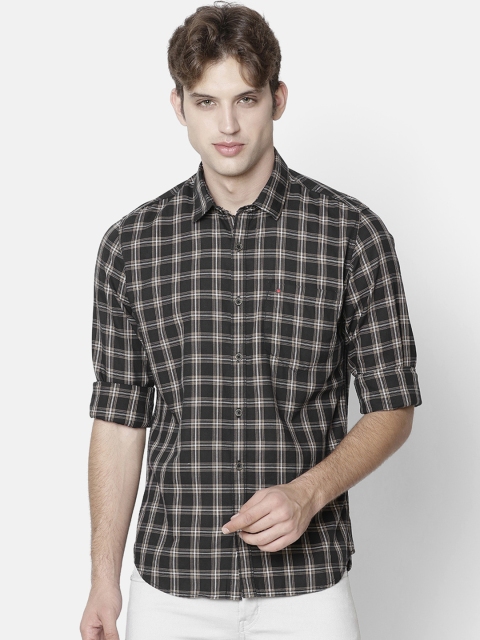 

COOL COLORS Men Black & Off-White Slim Fit Checked Casual Shirt