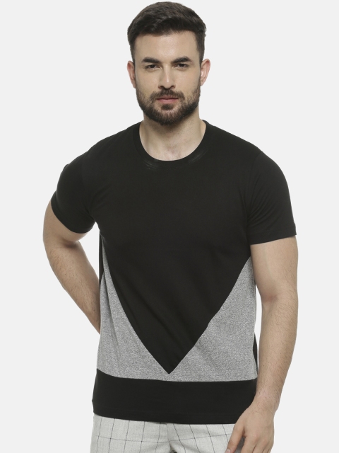 

Campus Sutra Men Black Colourblocked Round Neck T-shirt