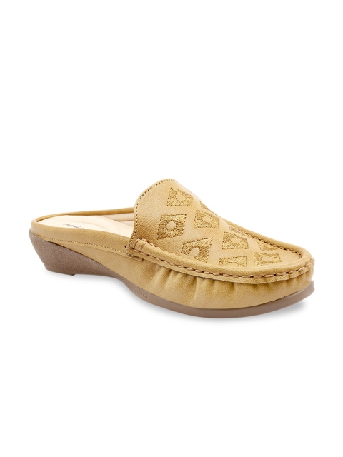 

meriggiare Women Beige Loafers