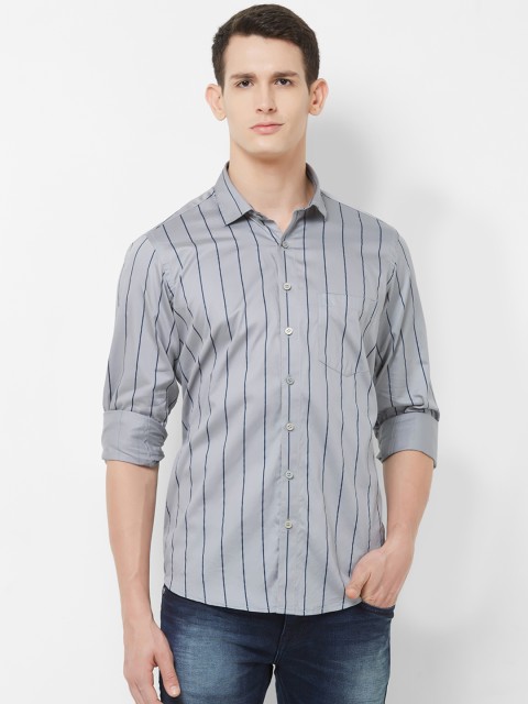

EVOQ Men Grey & Navy Blue Regular Fit Striped Casual Shirt