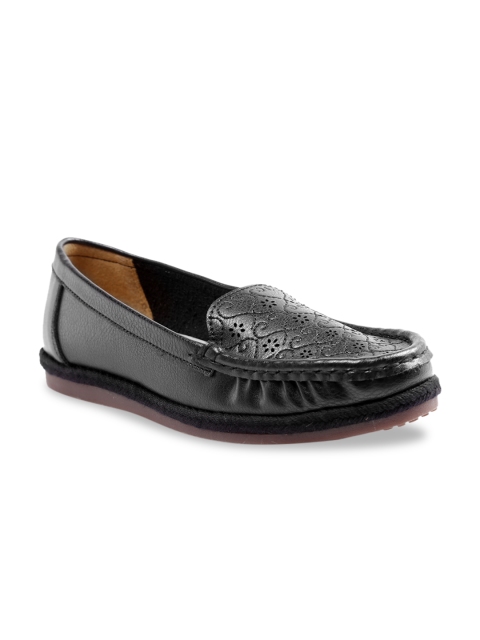 

meriggiare Women Black Laser Cut Loafers