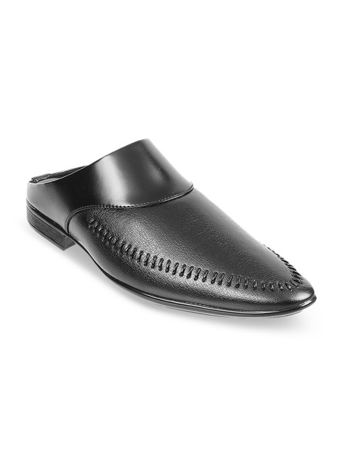 

Metro Men Black Leather Sandals