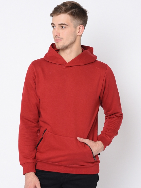 

Rigo Men Maroon Solid Hooded Sweatshirt