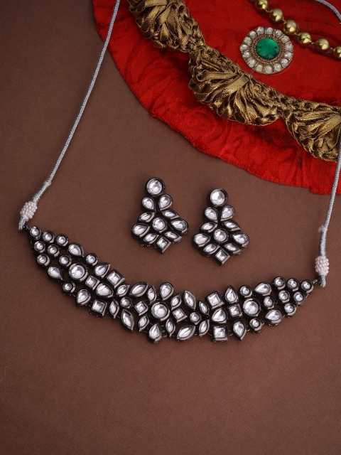 

Voylla Grey Rhodium-Plated Kundan-Studded Jewellery Set