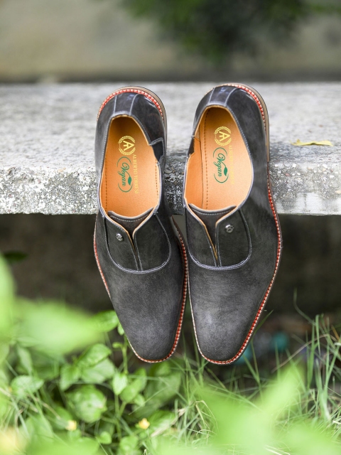 

Alberto Torresi Men Green Solid Formal Slip-On Shoes