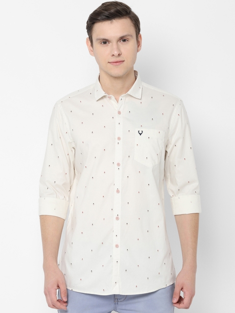 

Solly Jeans Co. Men White & Red Regular Fit Printed Casual Shirt