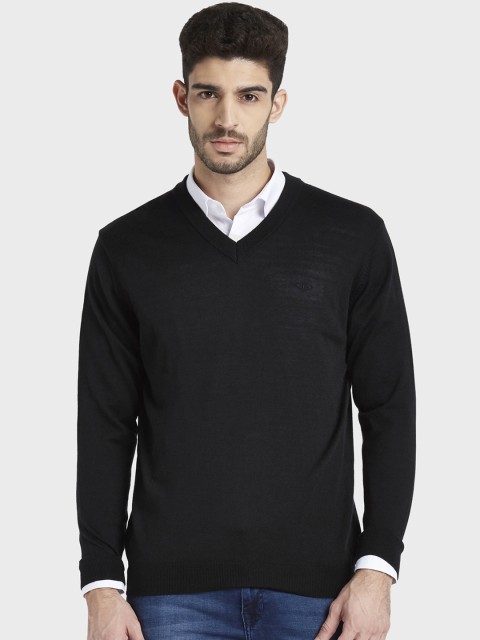 

ColorPlus Men Black Solid Sweater