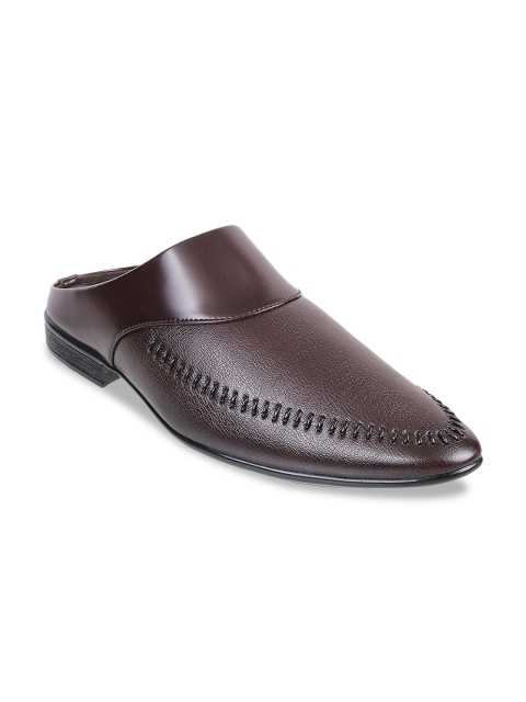 

Metro Men Maroon Leather Sandals