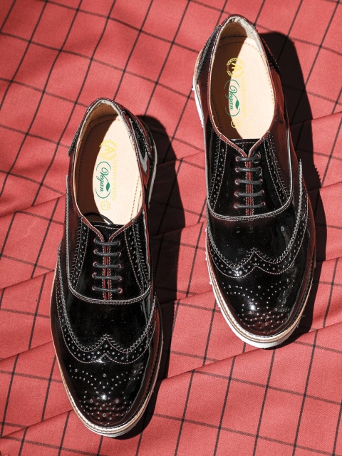 

Alberto Torresi Men Maroon Brogues