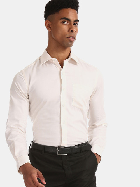 

Arrow Men Beige Slim Fit Solid Formal Shirt