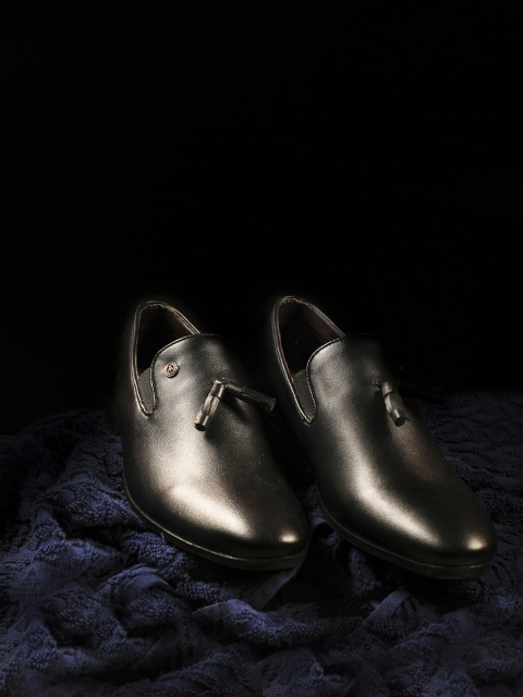 

Alberto Torresi Men Black Solid Formal Slip-On Shoes