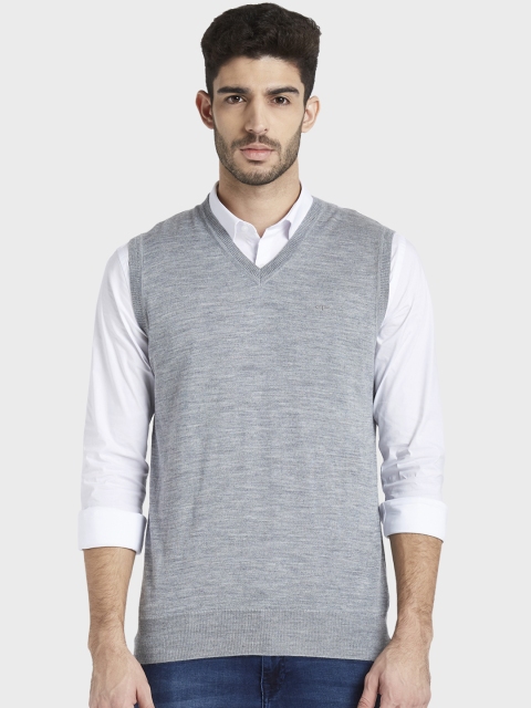 

ColorPlus Men Grey Solid Sweater