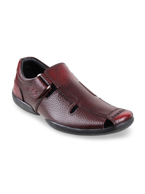 

Metro Men Maroon Leather Sandals