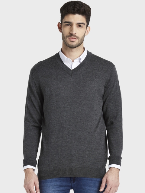 

ColorPlus Men Charcoal Solid Sweater