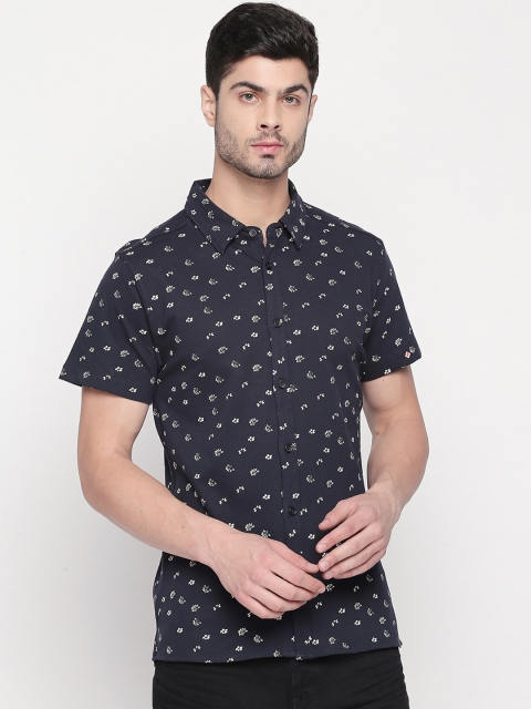 

Kenneth Cole Men Navy Blue & White Regular Fit Printed Casual Shirt