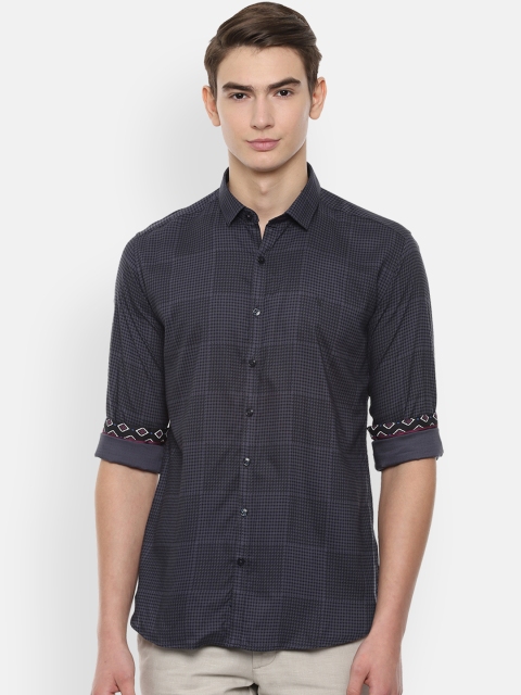 

V Dot Men Navy Blue & Black Slim Fit Checked Casual Shirt