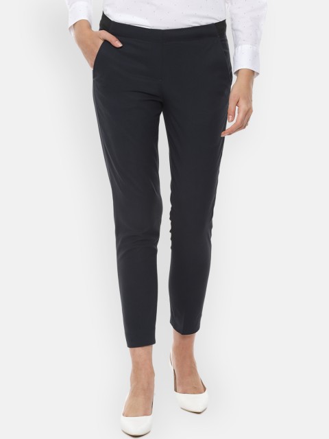 

Van Heusen Woman Black Regular Fit Solid Crop Regular Trousers