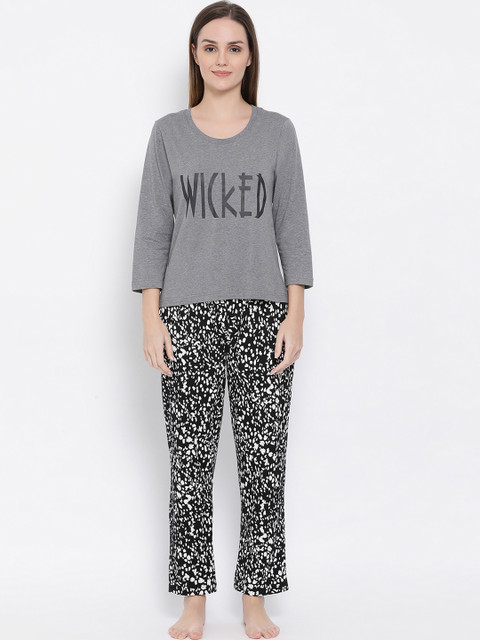 

Clovia Women Grey & Black Printed Night Suit COMLS0053S