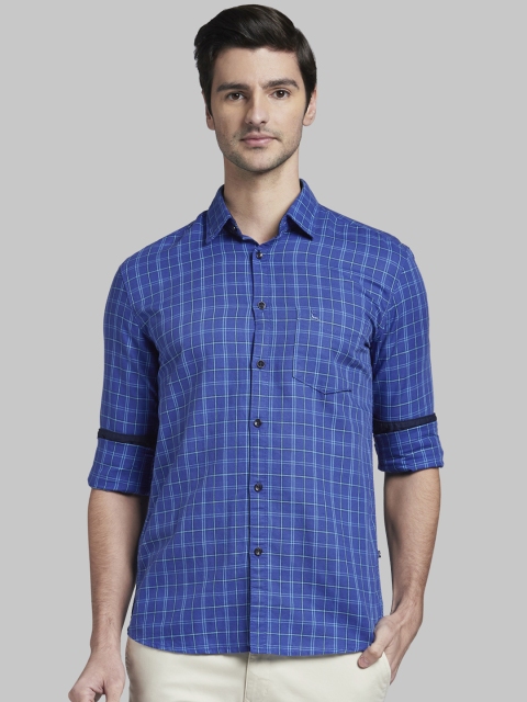 

Parx Men Blue Regular Fit Checked Casual Shirt