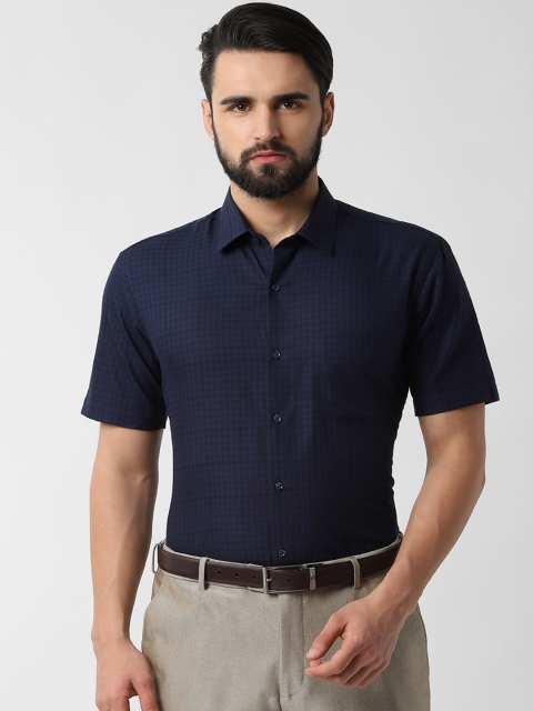 

Peter England Men Navy Blue Regular Fit Checked Formal Shirt