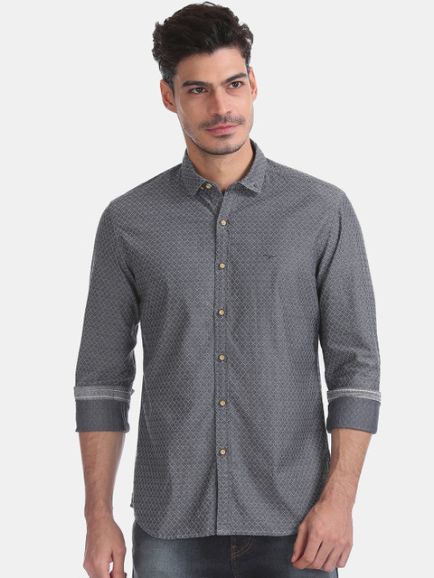 

Flying Machine Men Blue & Grey Regular Fit Self Design Casual Shirt