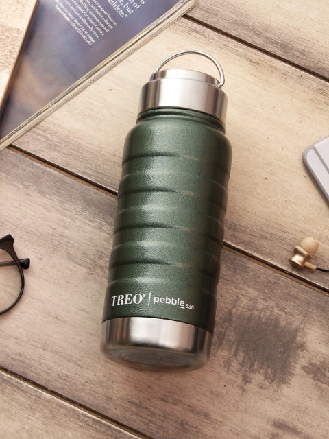 

TREO Green and Steel Pebble Thermosteel Hot & Cold Bottle 530 ml