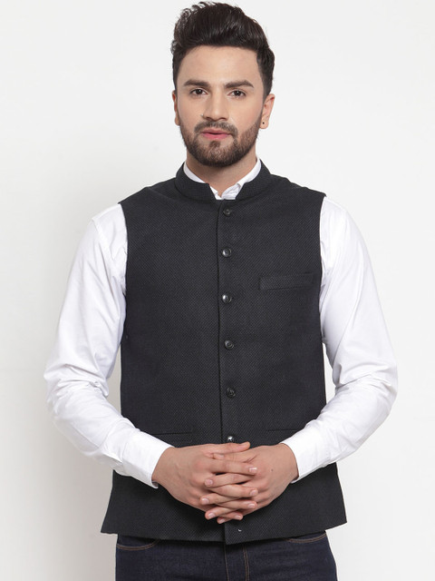

Neudis Men Black Solid Pure Wool Waistcoat