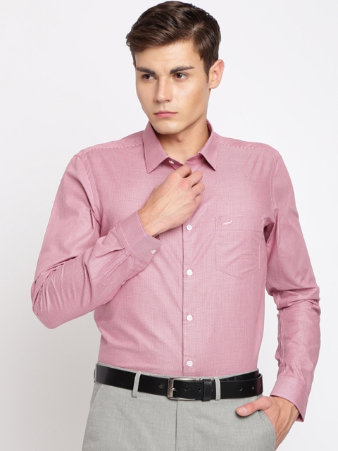 

Crocodile Men Maroon Slim Fit Self Design Formal Shirt