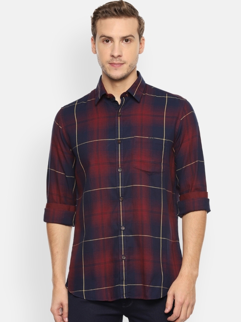 

Van Heusen Sport Men Navy Blue & Maroon Slim Fit Checked Casual Shirt